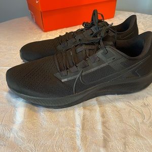 Nike Air Pegasus size 15 black